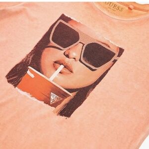 GUESS Women's Short Sleeve Red Cup Easy Tee Shirt sz Medium